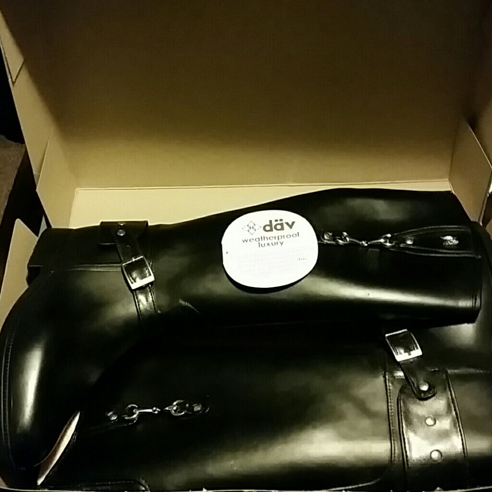 dav Black Rainboots